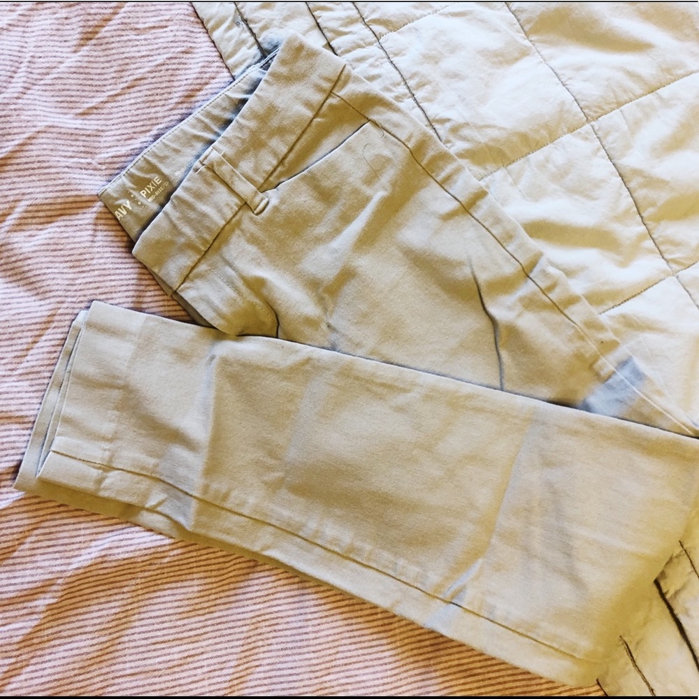 Old Navy Pixie Pants Size 6